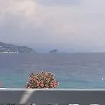 Апартаменты Con Vista Mozzafiato Direttamente Sul Mare Ноли