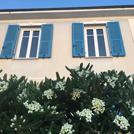 Apartamento Con Vista Mozzafiato Direttamente Sul Mare Noli