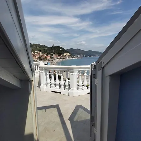 Апартаменты Con Vista Mozzafiato Direttamente Sul Mare *