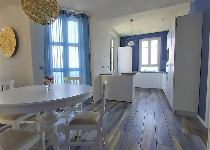 Con Vista Mozzafiato Direttamente Sul Mare Apartamento *