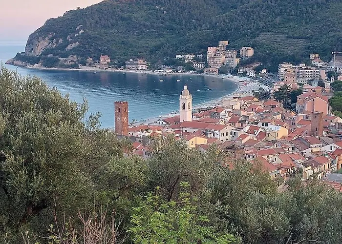 Con Vista Mozzafiato Direttamente Sul Mare Noli